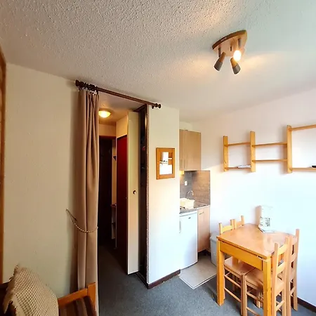 For 2 Guests, Les Duex Alpes Apartamento
